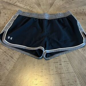 Black and gray Under Armour shorts!